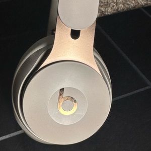 Beats Solo Pro wireless noise cancelling gray headphones